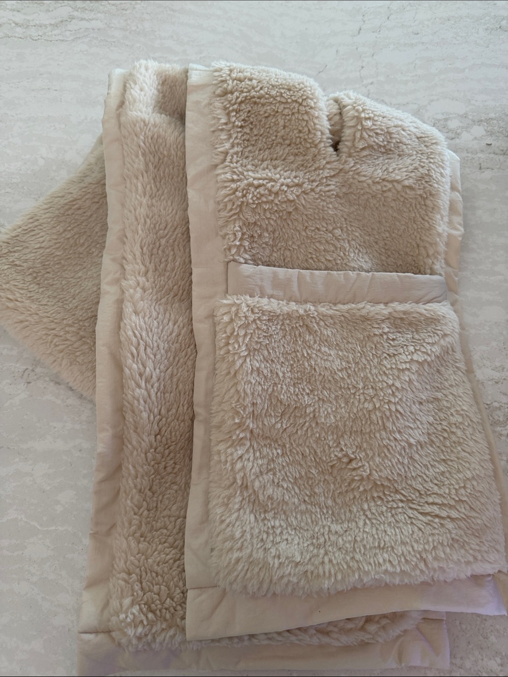 Varley Cream Sherpa Throw Blanket - Plush Layering Throw